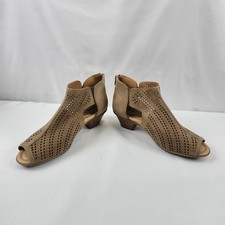 Sandalo stivaletti traforati